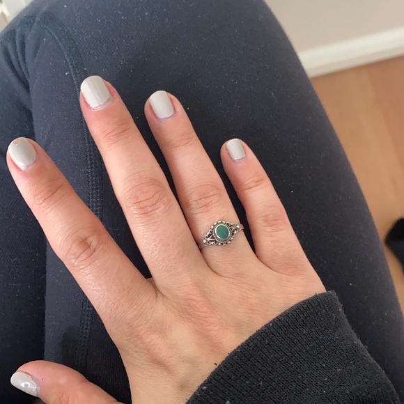 💜3 for $50💜 Vintage sterling silver ring with malachite stone - Picture 1 of 3